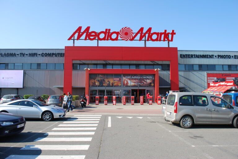 LG verbessert das TV- und Spielerlebnis bei MediaMarkt mit OnePOD Wireless.