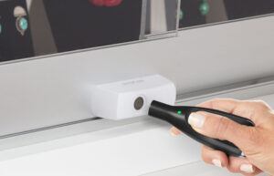 Smart Plunger Lock weiß wird freigeschaltet mit OneKEY