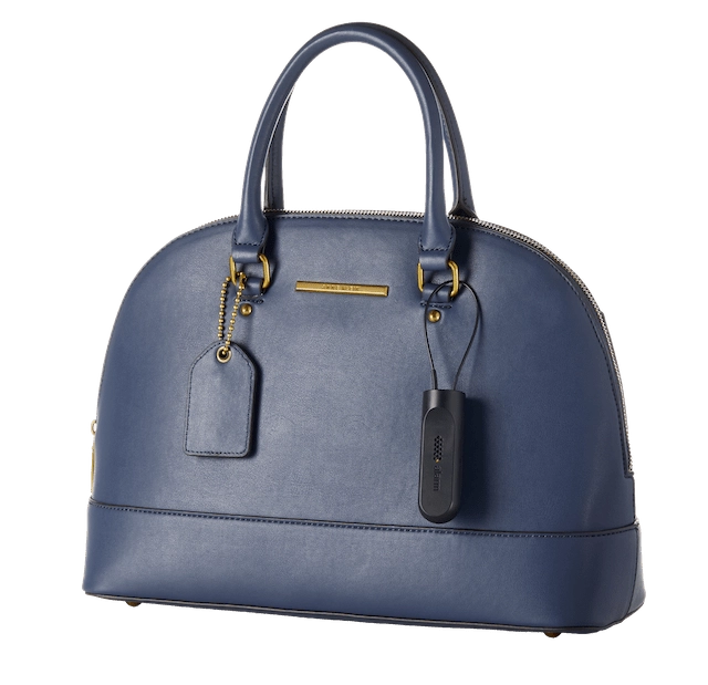 Kabelschloss an der Handtasche für die Warensicherung im Verkauf