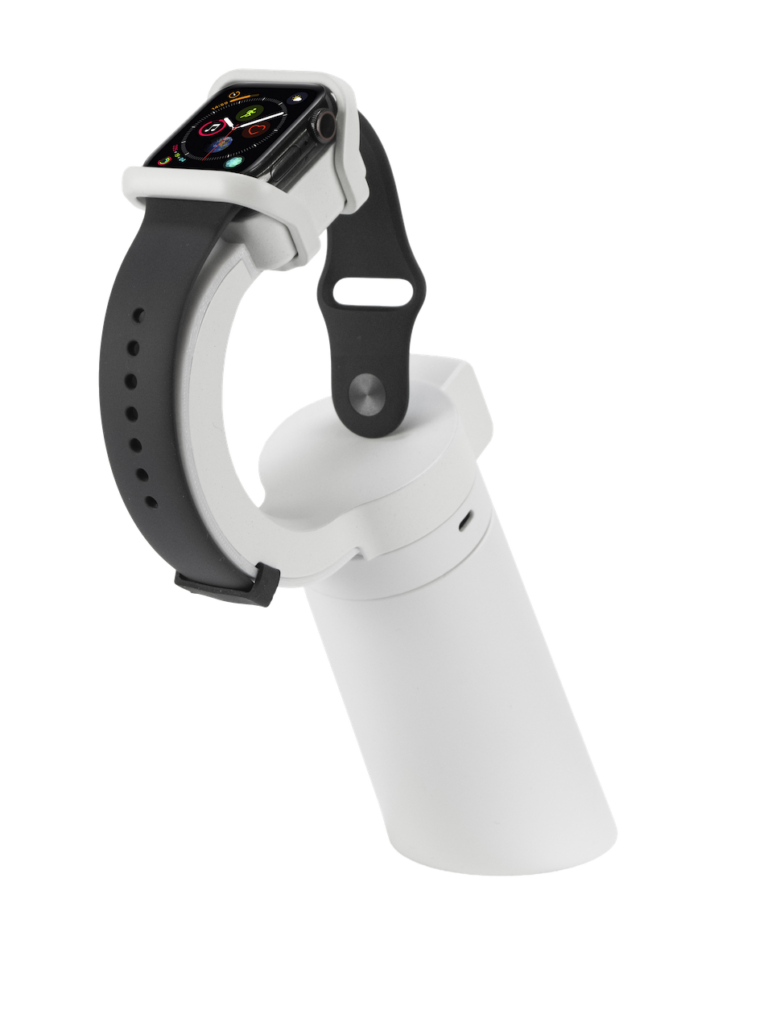 Smartwatch auf weißem Displayständer