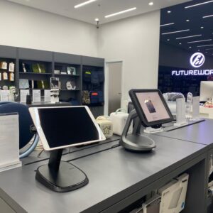 Tablet POS steht auf dem Tisch